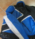 Moto kožená bunda Akito modrá – fotka 3